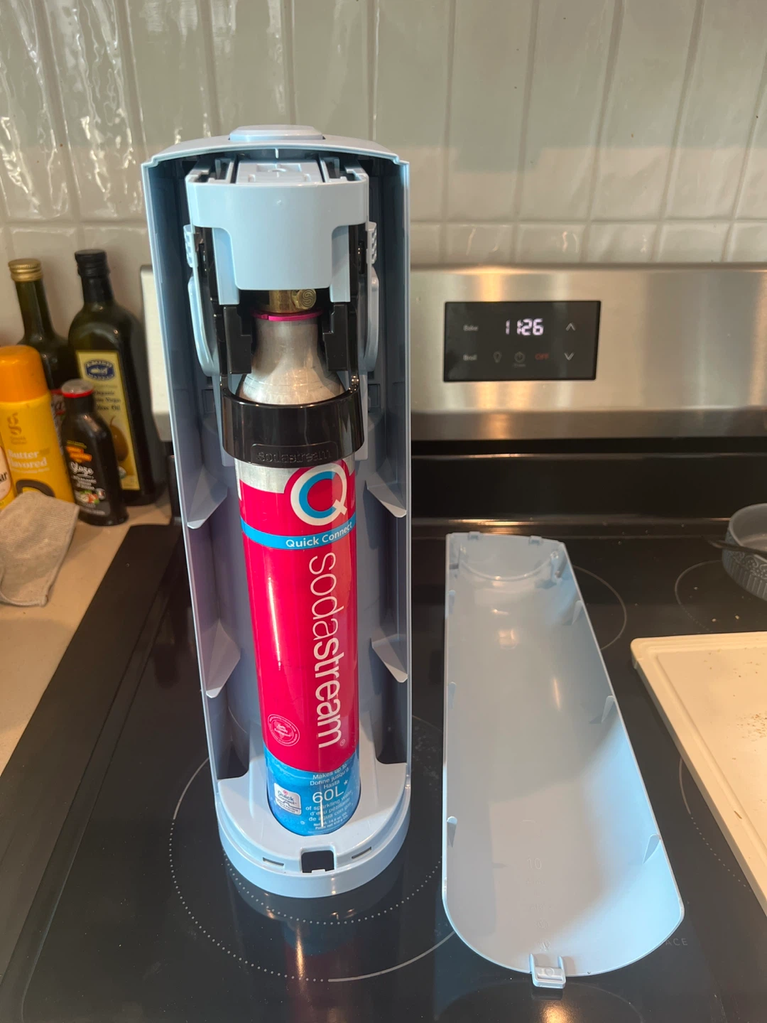 Must go by Friday 29th! SodaStream Terra with 3 CO2 Cylinders - photo 3
