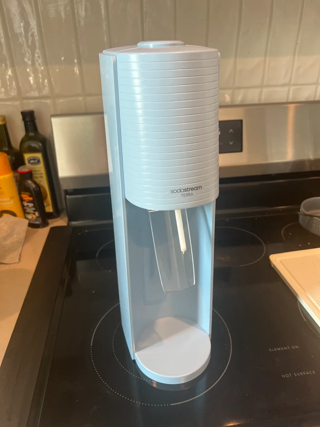 Must go by Friday 29th! SodaStream Terra with 3 CO2 Cylinders thumbnail