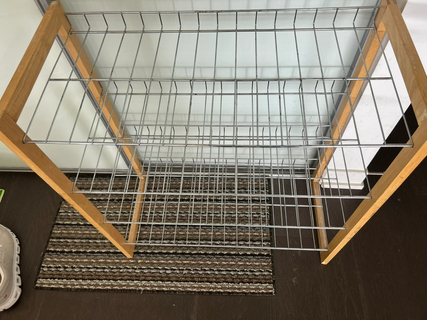 FREE Shoe rack - photo 2