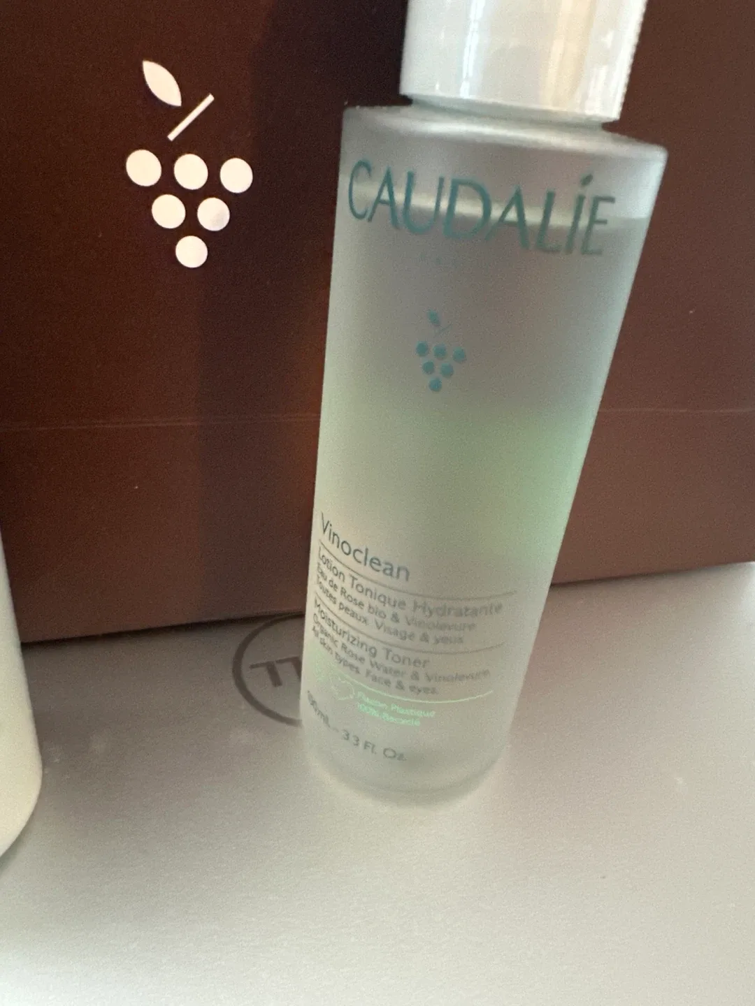 Caudalie Travel Vinoclean Moisturizing Toner & Cleansing Milk image indicator(3)
