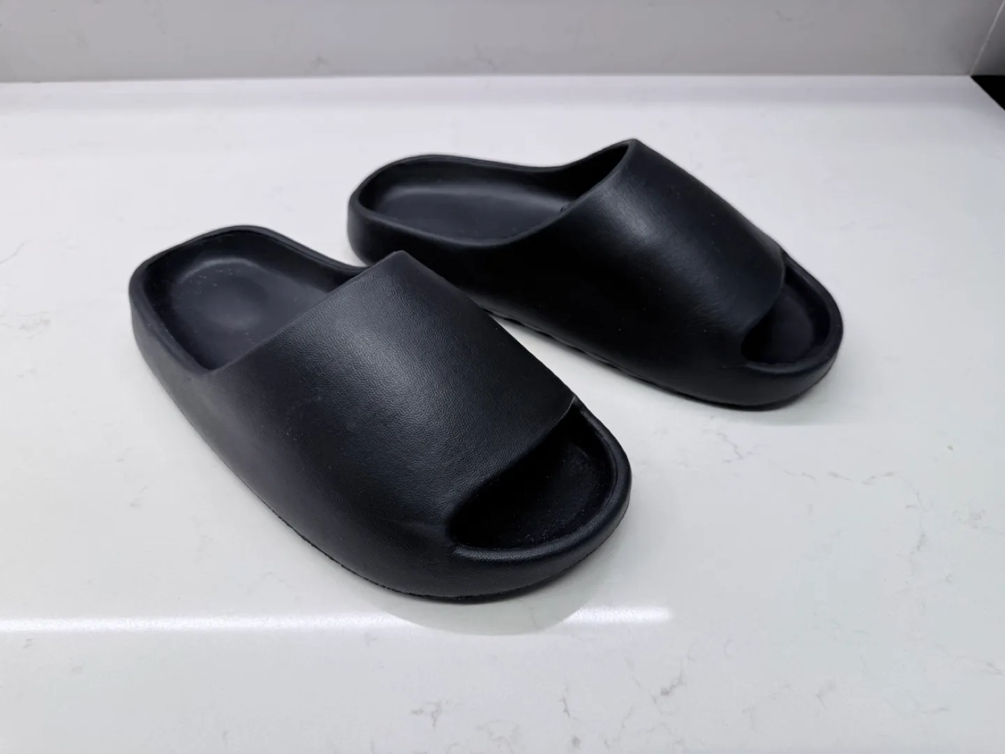Black Slides Size 40-41 (US 9-10) thumbnail