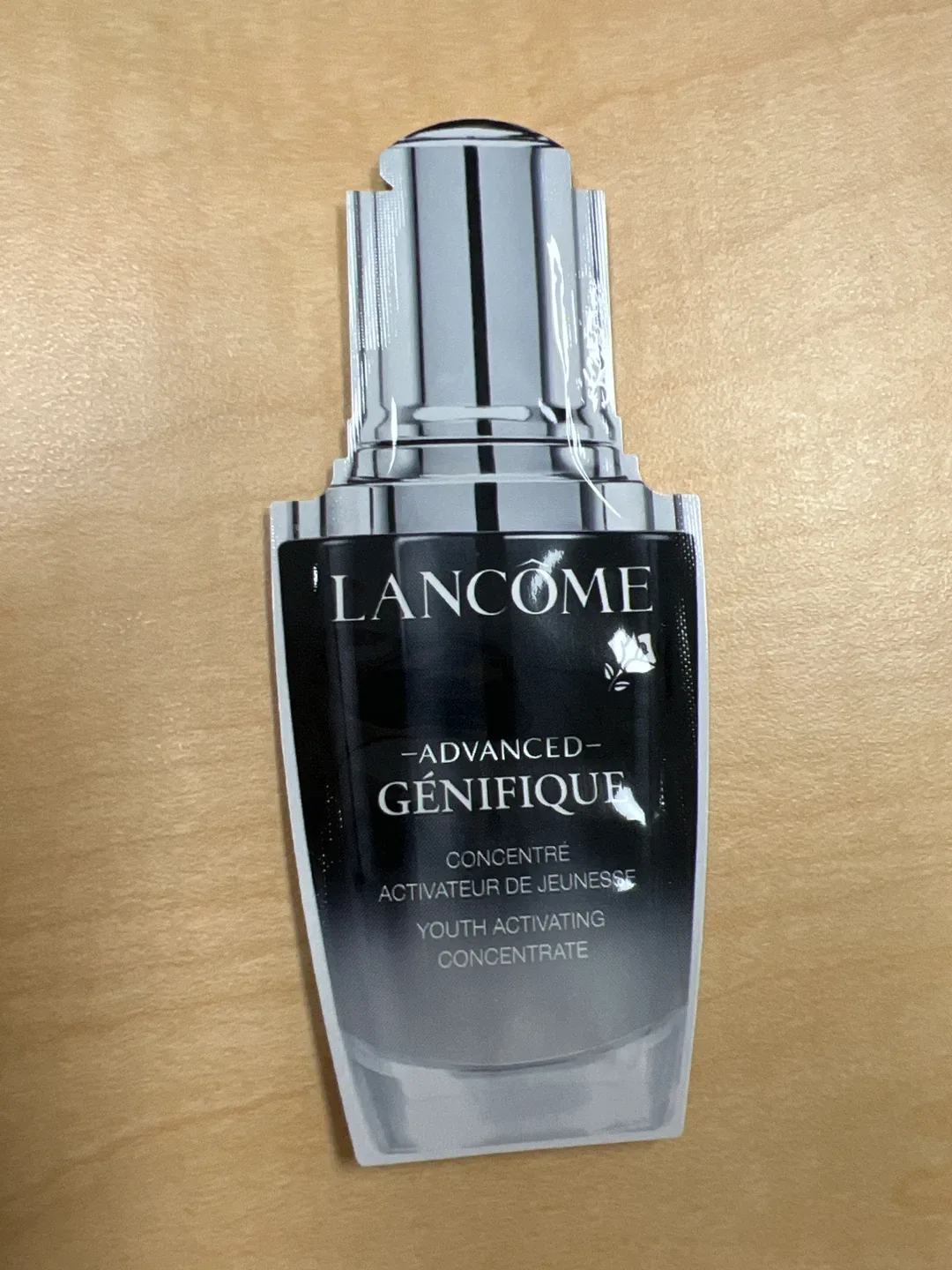 Lancôme Advanced Génifique Youth Concentrate Sample thumbnail