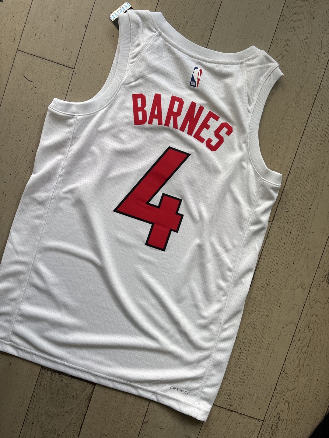 Nike Raptors Barnes #4 Jersey - Size M - photo 2