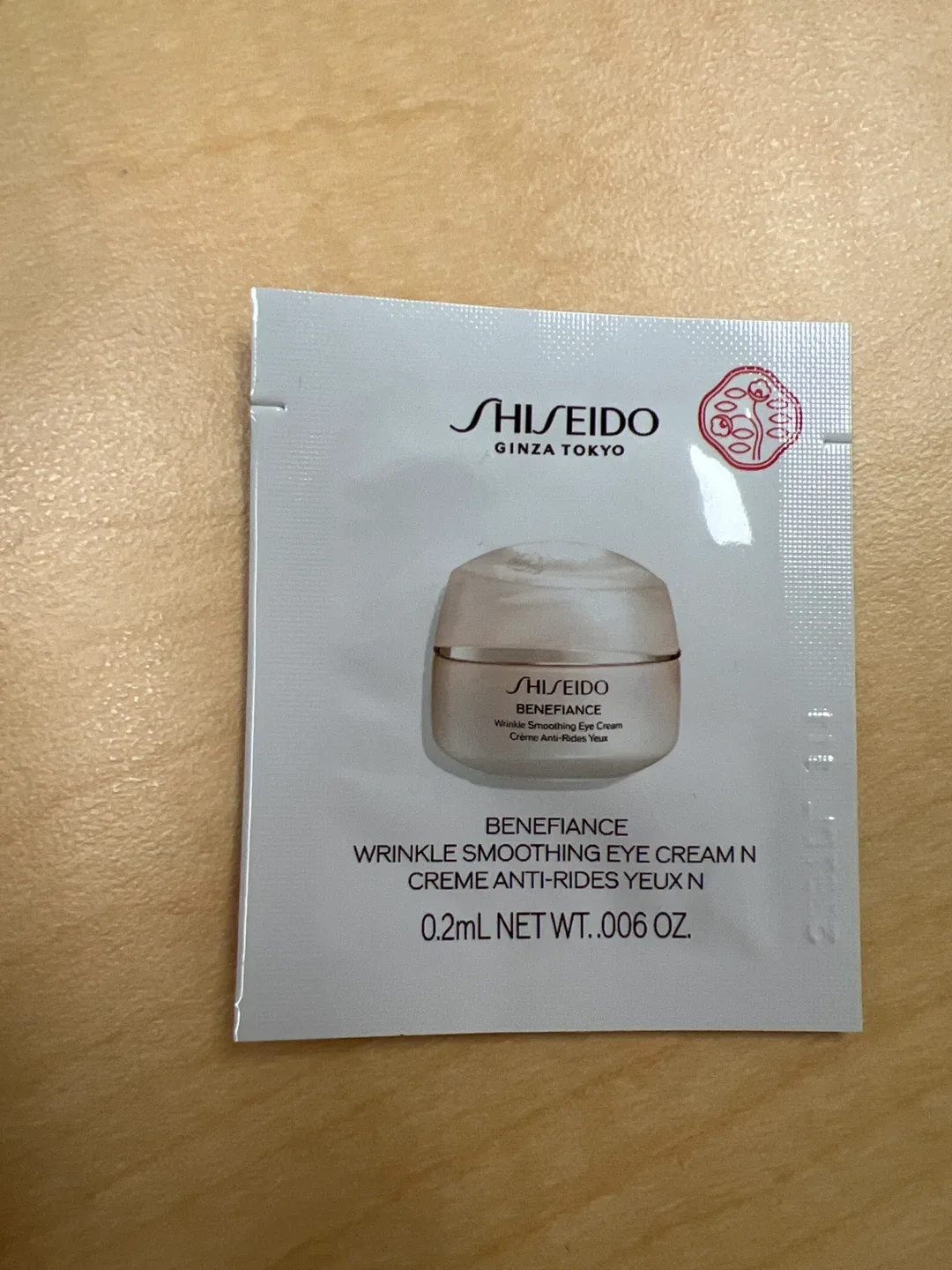 Shiseido Benefiance Wrinkle Smoothing Eye Cream N Sample thumbnail