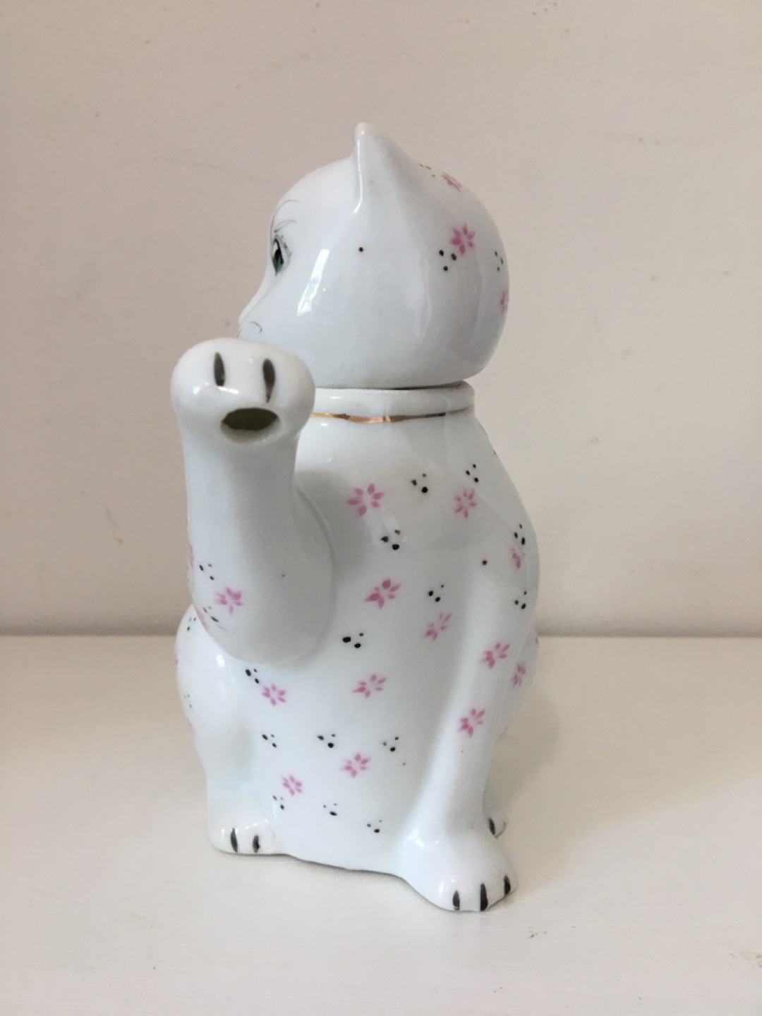 Vintage Cat Teapot - White with Floral Design - photo 3