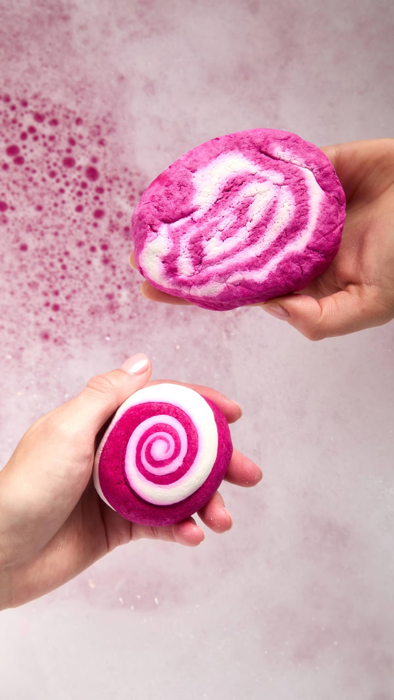 FREE: Lush The Comforter Bubble Bar