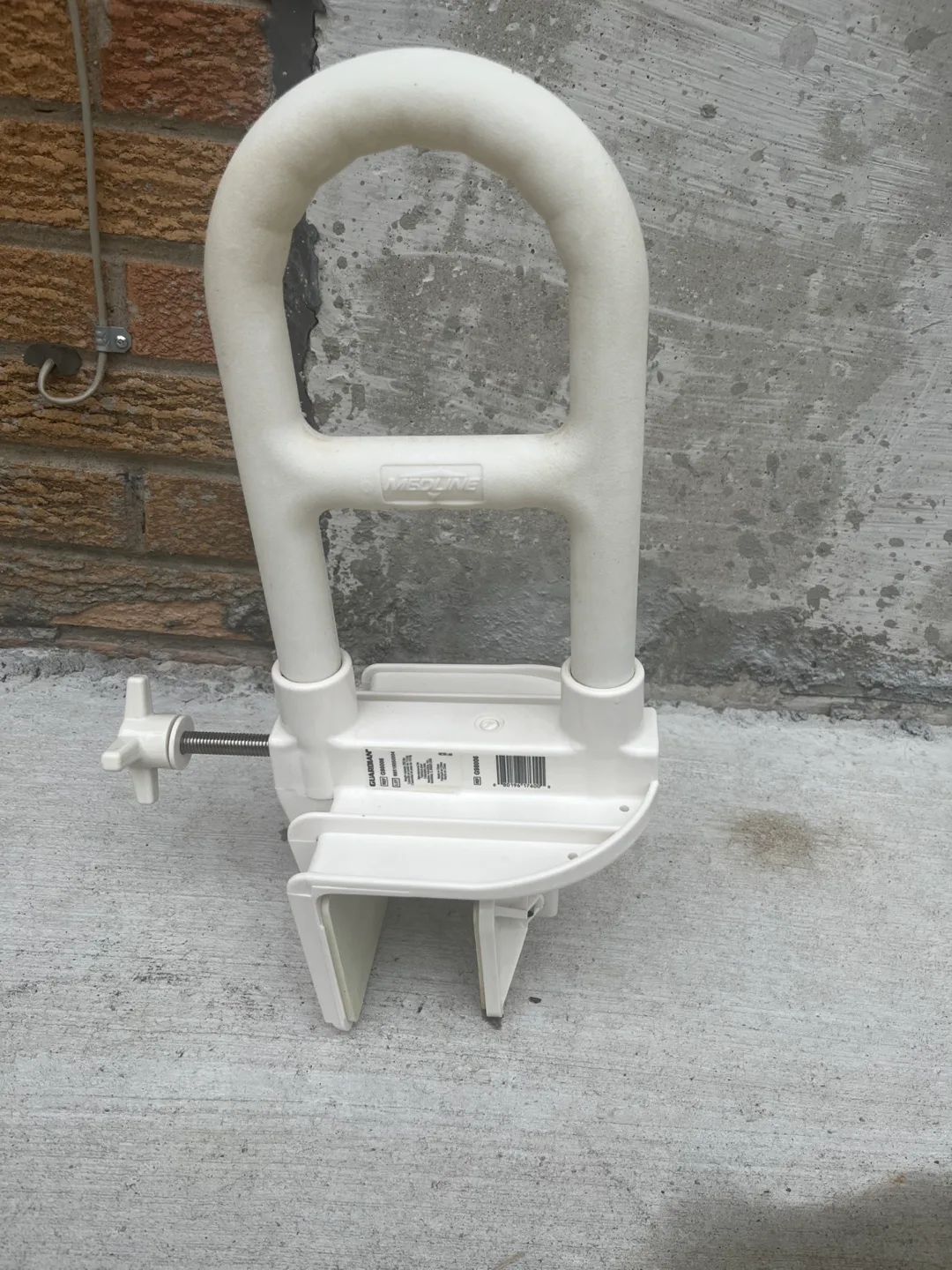 Medline Bathtub Grab Bar thumbnail