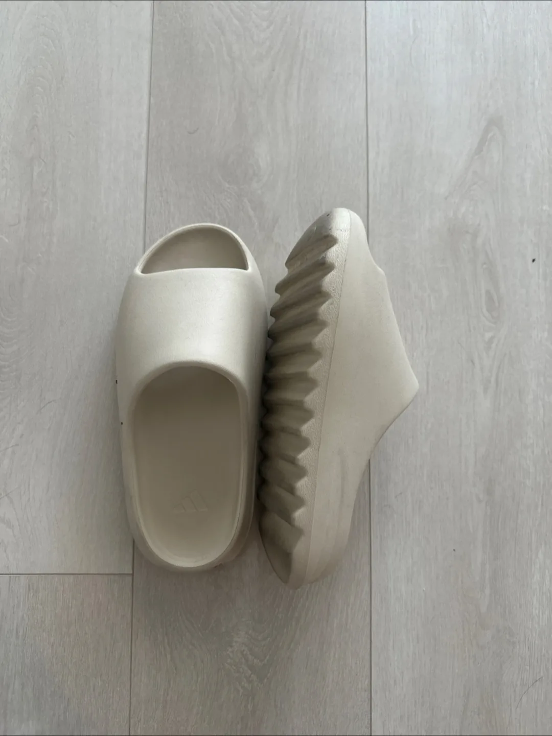 Rubber slides size 8 image indicator(2)