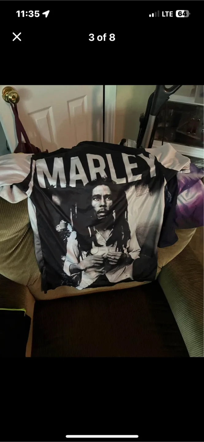 Bob Marley & Wolf Graphic T-Shirt image indicator(5)