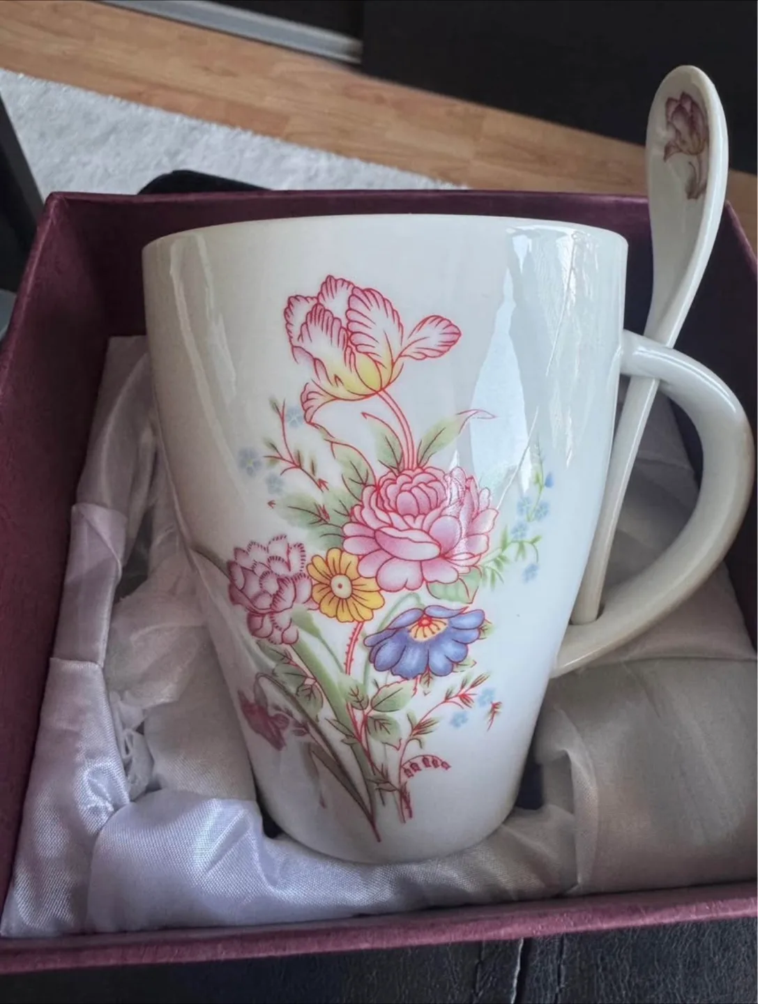 August Mug & Spoon Set image indicator(2)