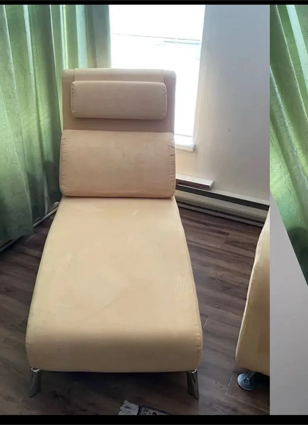 Italian Beige Loveseat and Chaise Lounge Set image indicator(2)