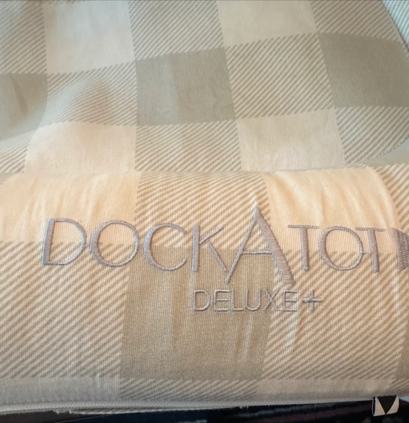 DockATot Deluxe+ Dock Baby Lounger image indicator(2)