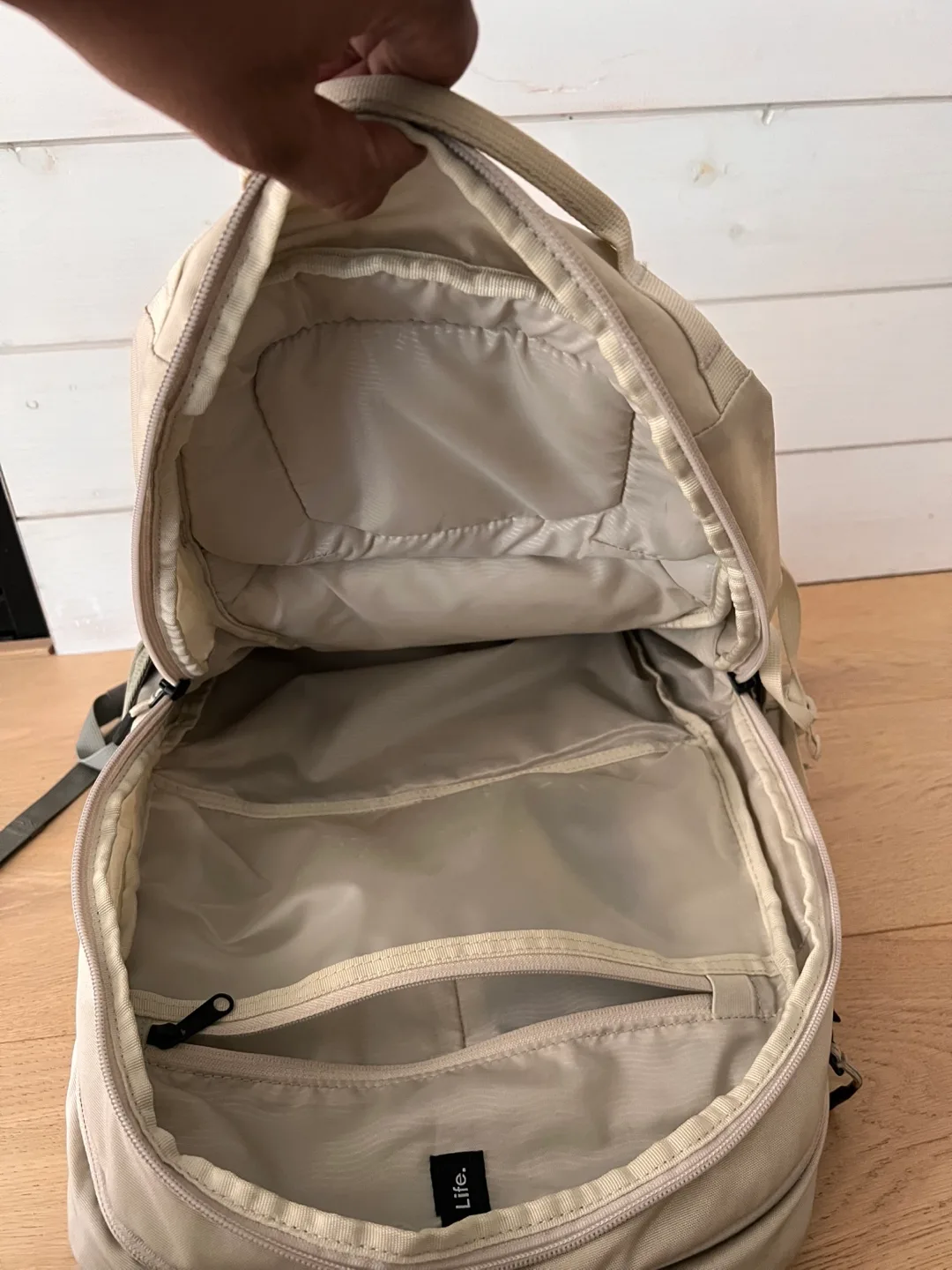 Thule Backpack - 26L image indicator(3)