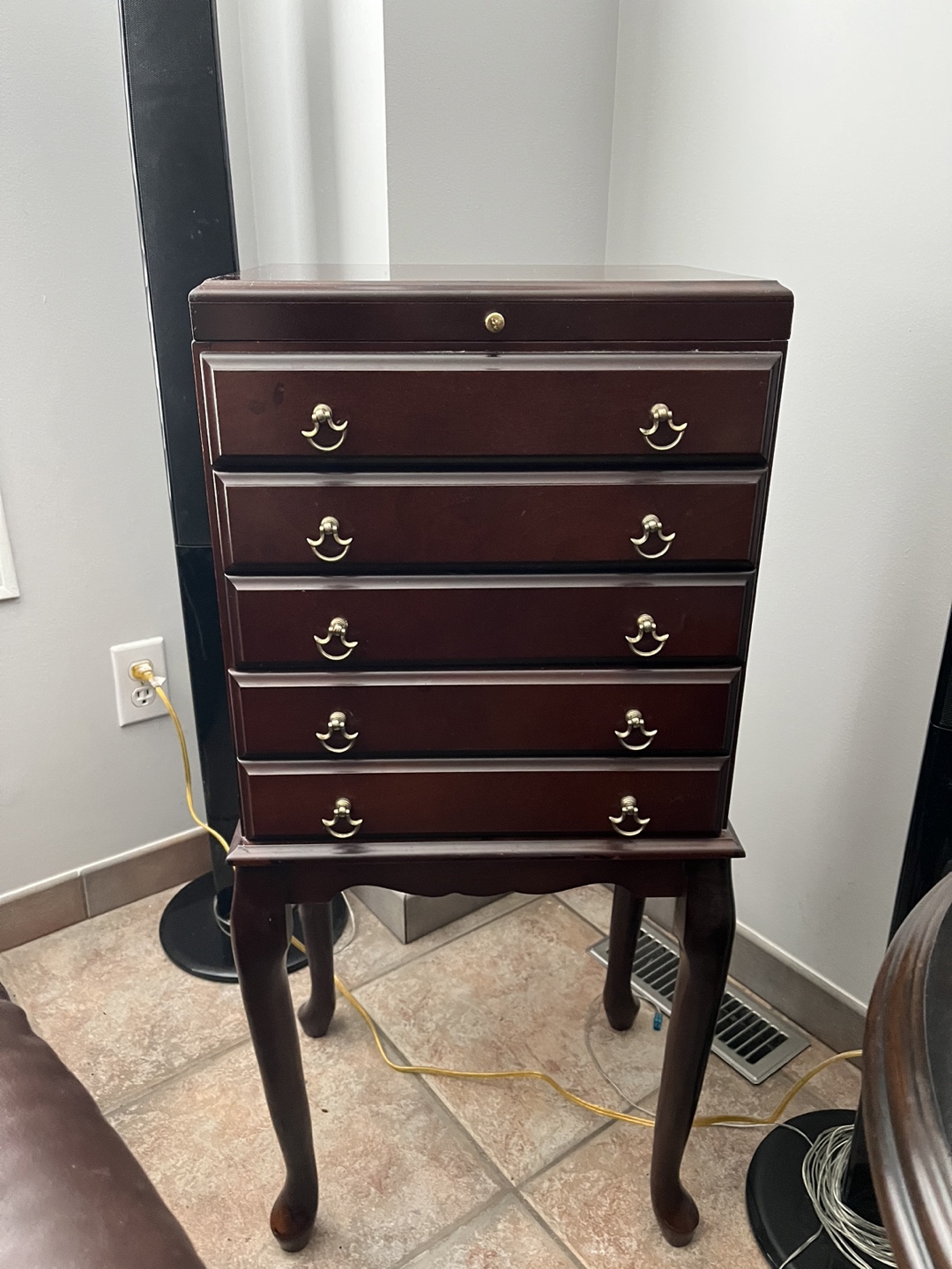 Cutlery Chest