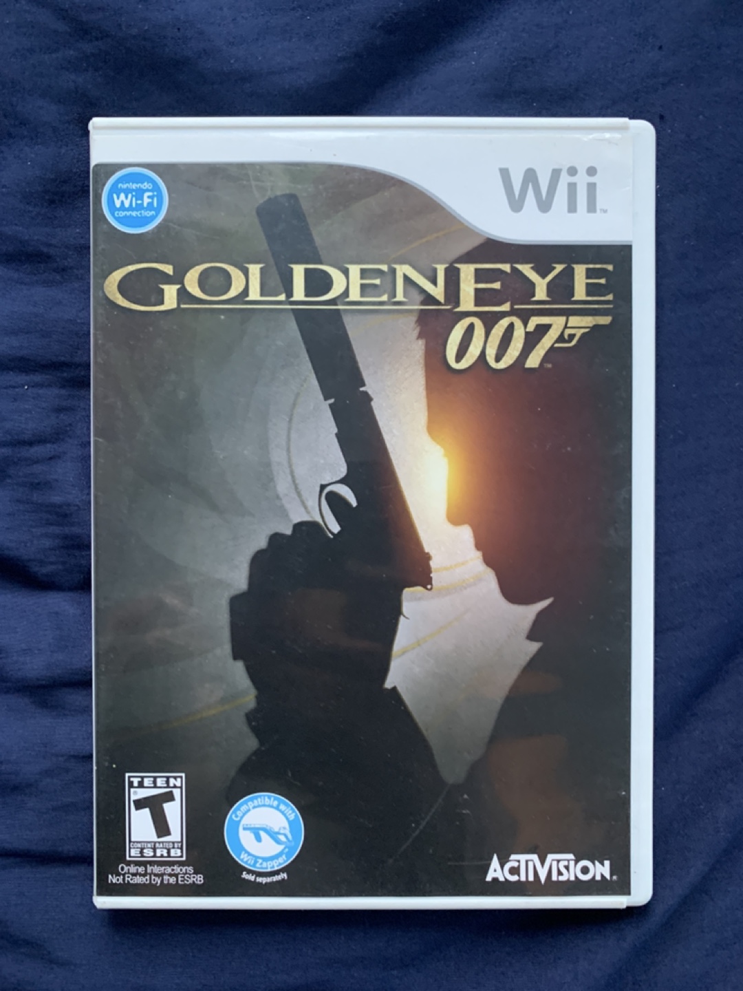 Goldeneye 007 - (Nintendo Wii,) Complete with Manual