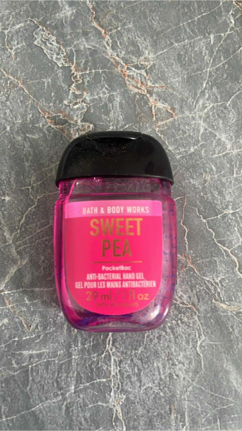 Bath & Body Works Sweet Pea Hand Sanitizer