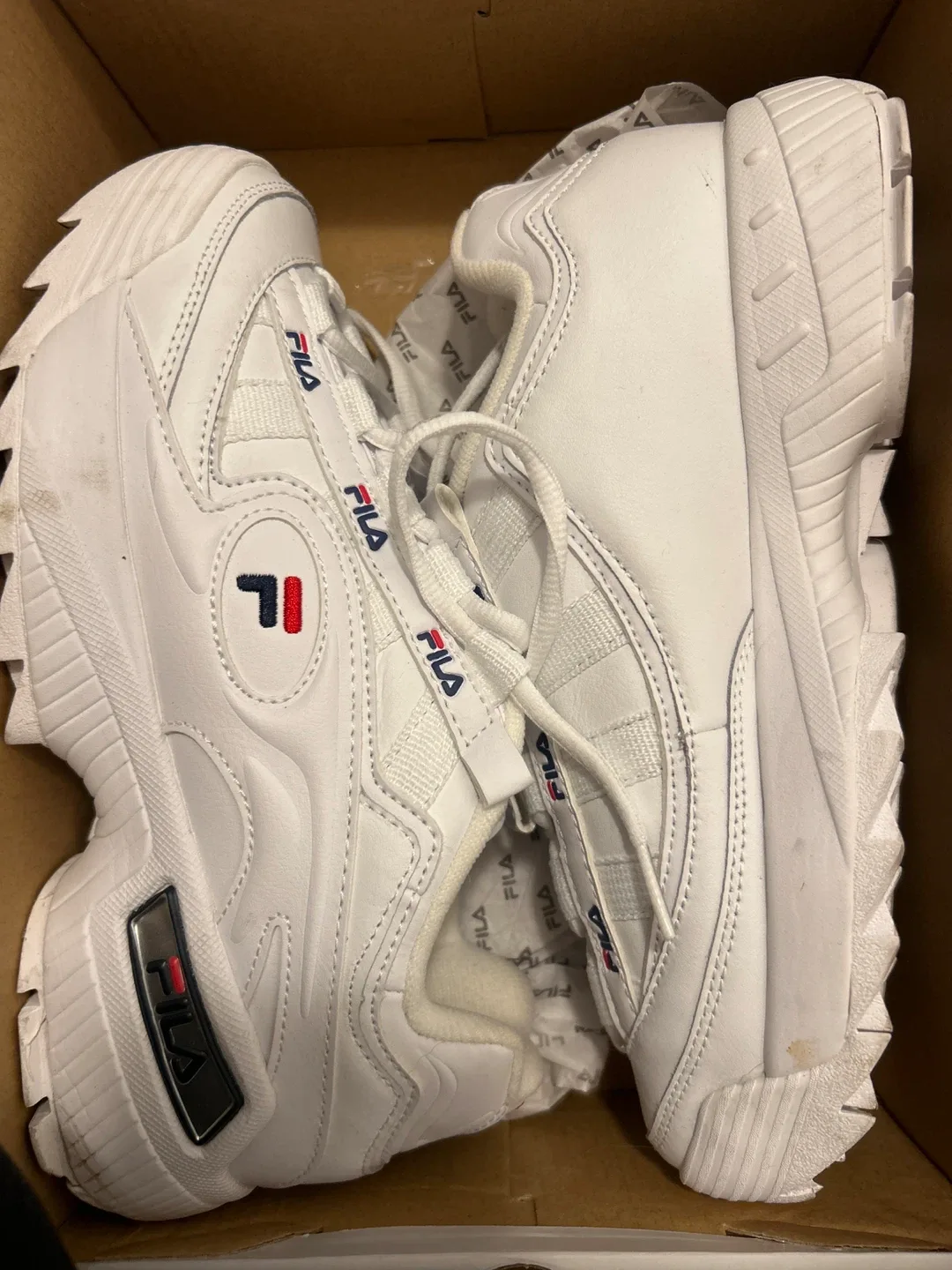 Fila D-Formation Women's Size 9 White Sneakers image indicator(2)