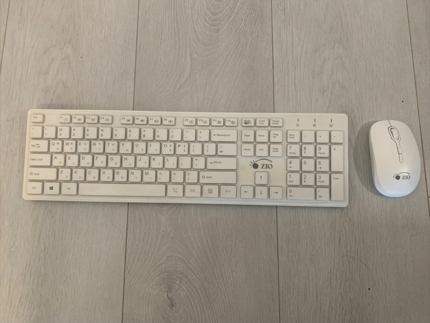 ZIO White Keyboard and Mouse