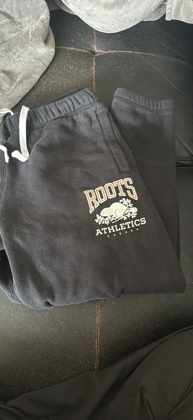 Roots sweatpants size large - photo 4