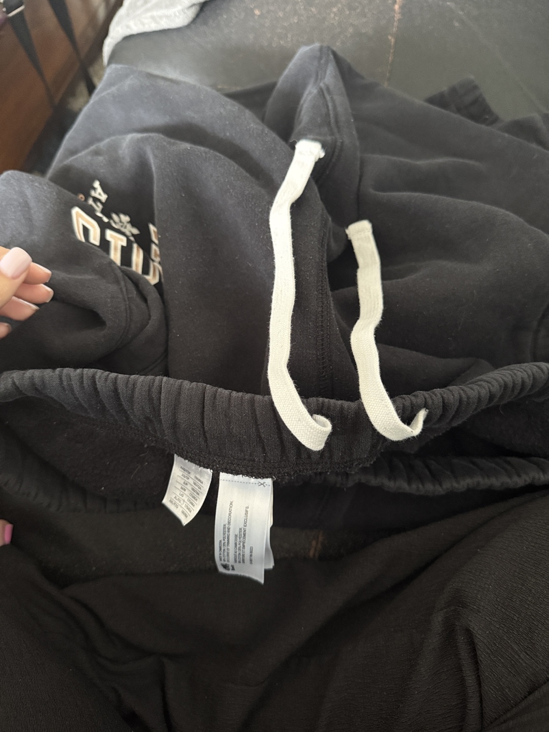 Roots sweatpants size large - photo 3