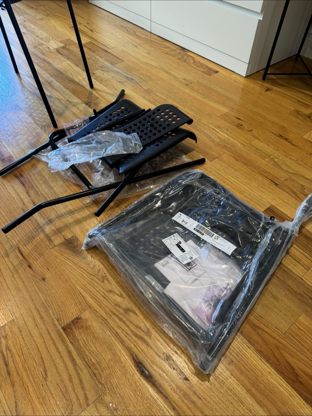 IKEA ADDE Black Chair - Like New! - photo 4