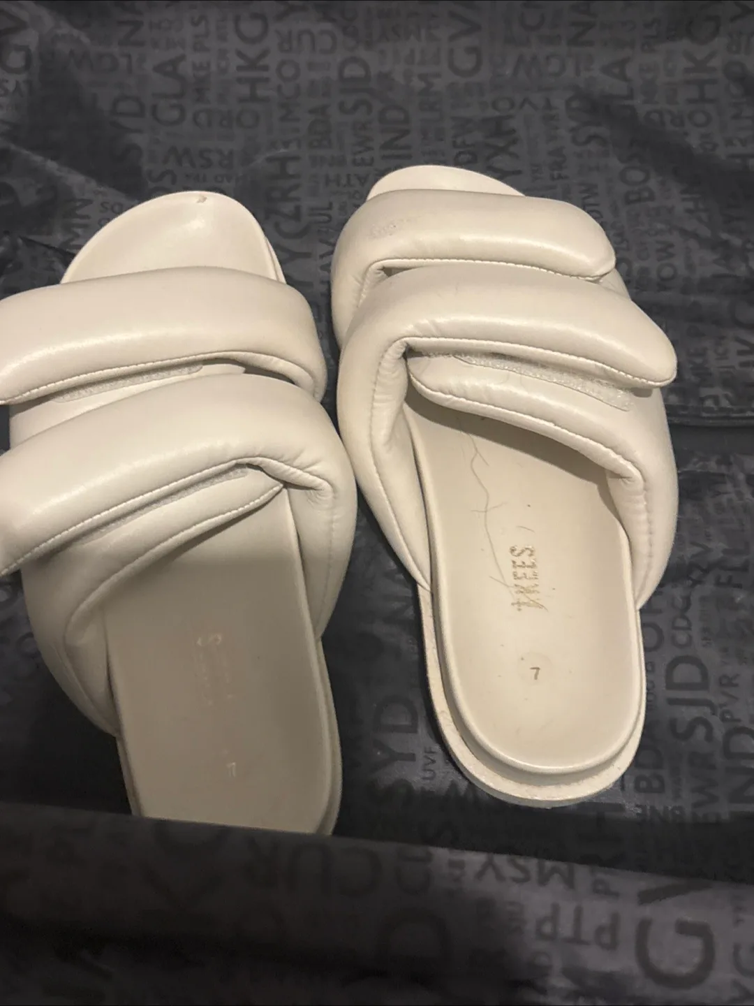 Tkees 'Pillow Talk' Slides - Size 7 thumbnail