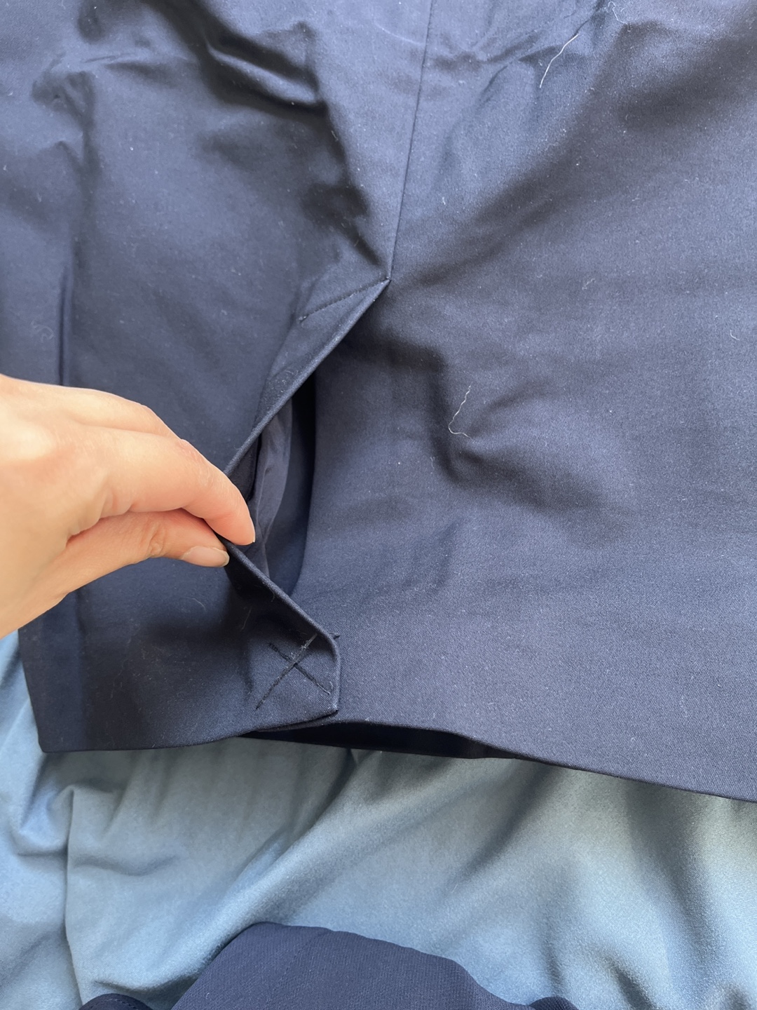 RW&CO. Navy Blue Pencil Skirt - Size 2 - photo 3