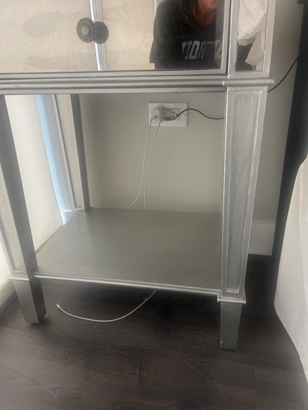 Silver Mirrored Nightstand - photo 3