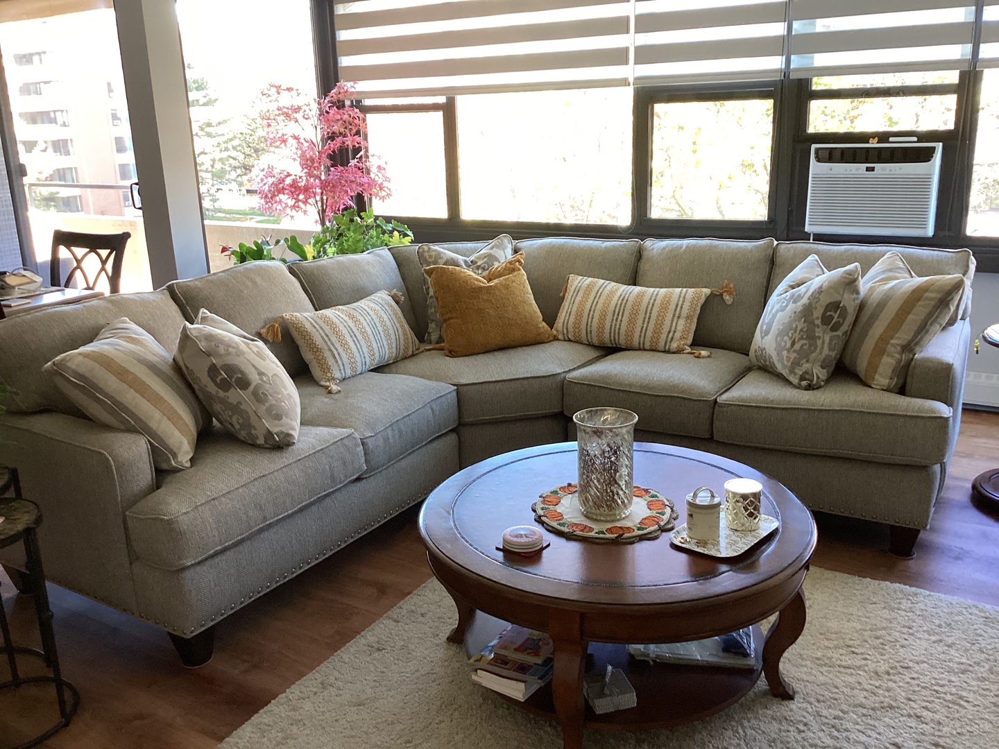 Immaculate Craftmaster 3 Piece    Herringbone Sectional - photo 2