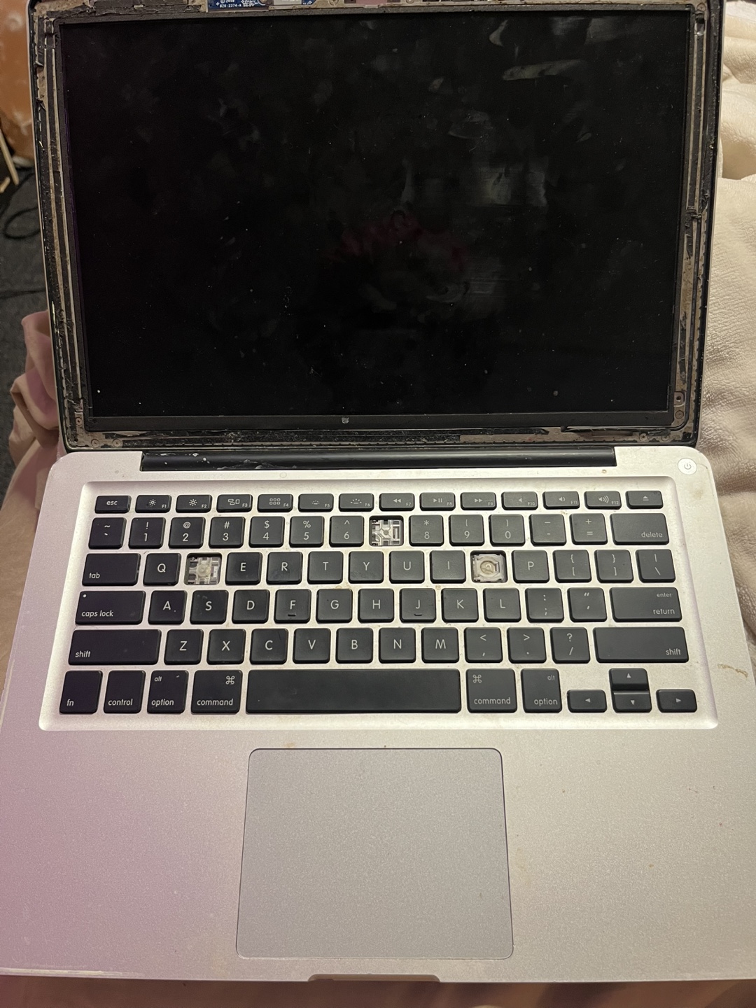 Damaged Apple Macbook - For Parts - photo 2