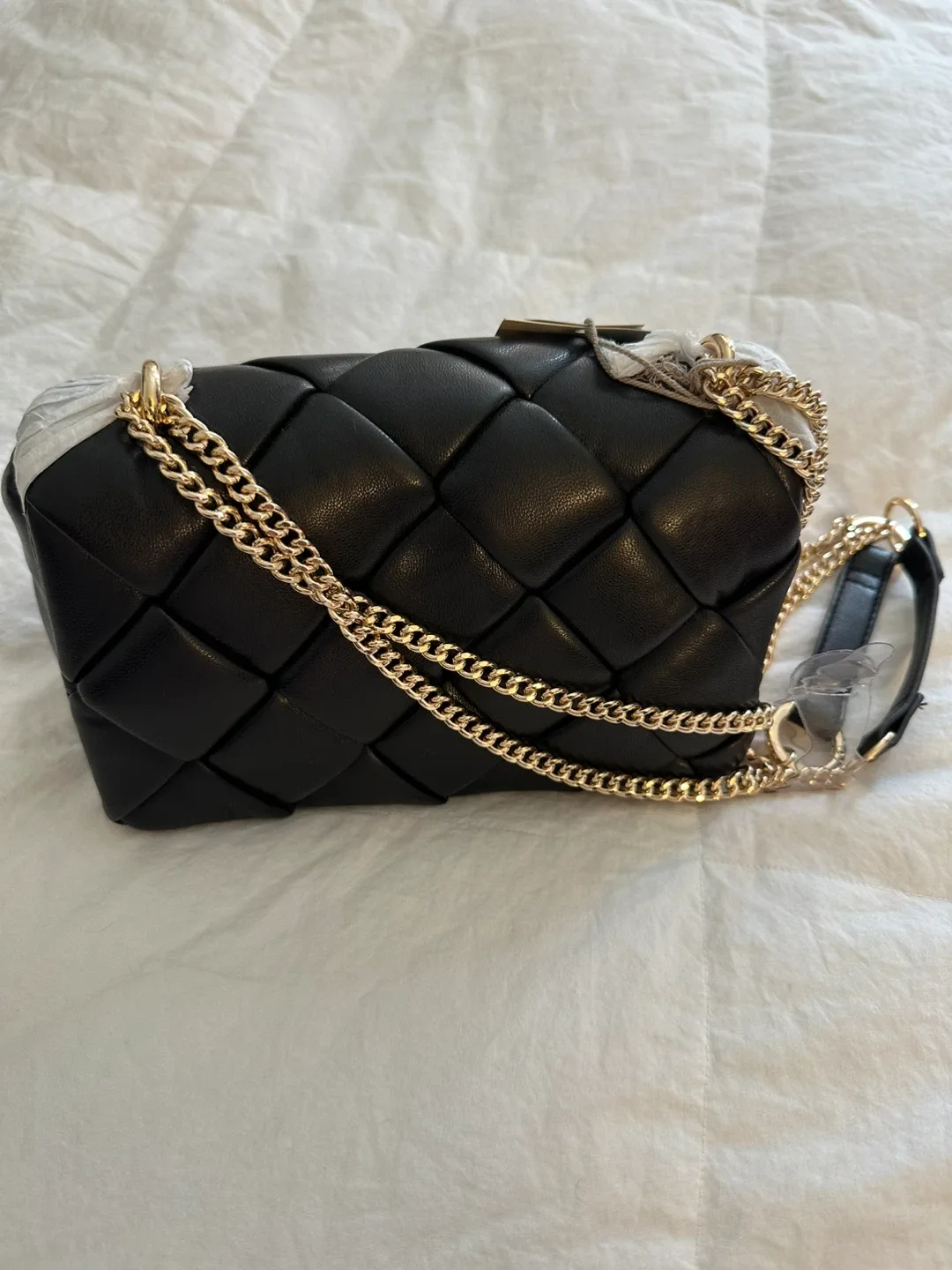 New Black Woven Crossbody Bag w/ Detachable Strap image indicator(2)