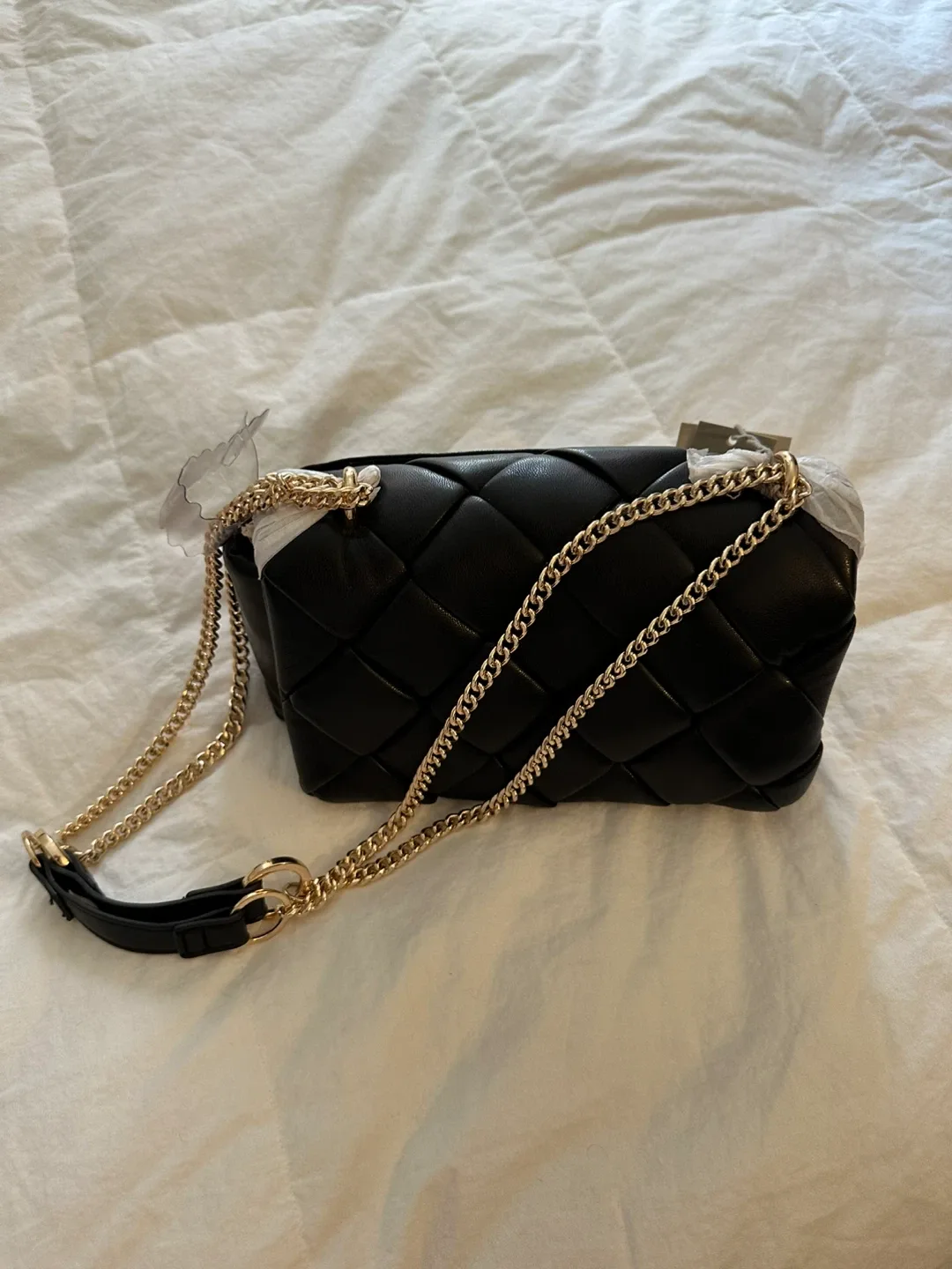 New Black Woven Crossbody Bag w/ Detachable Strap image indicator(6)