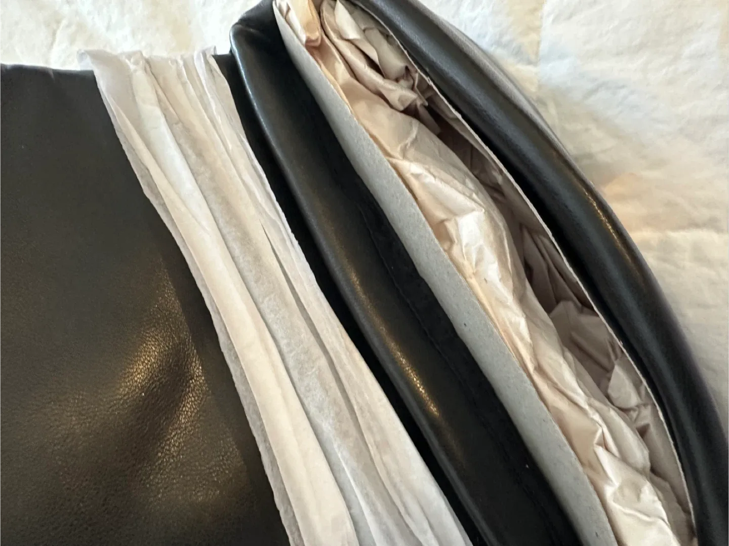 New Black Woven Crossbody Bag w/ Detachable Strap image indicator(4)