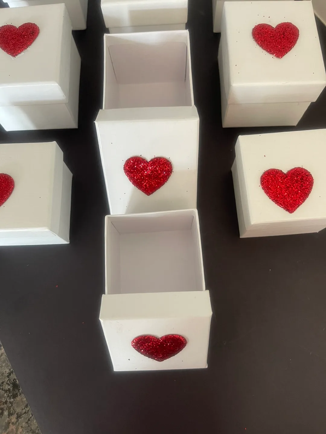 REDUCED - 16 White GIFT BOXES-9 have red glittery hearts image indicator(4)