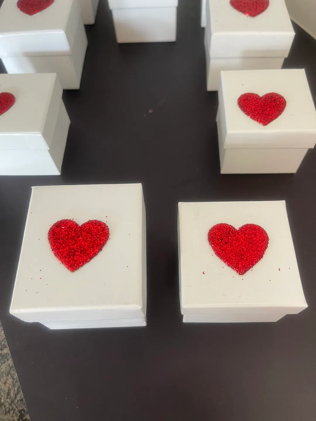 REDUCED - 16 White GIFT BOXES-9 have red glittery hearts image indicator(3)