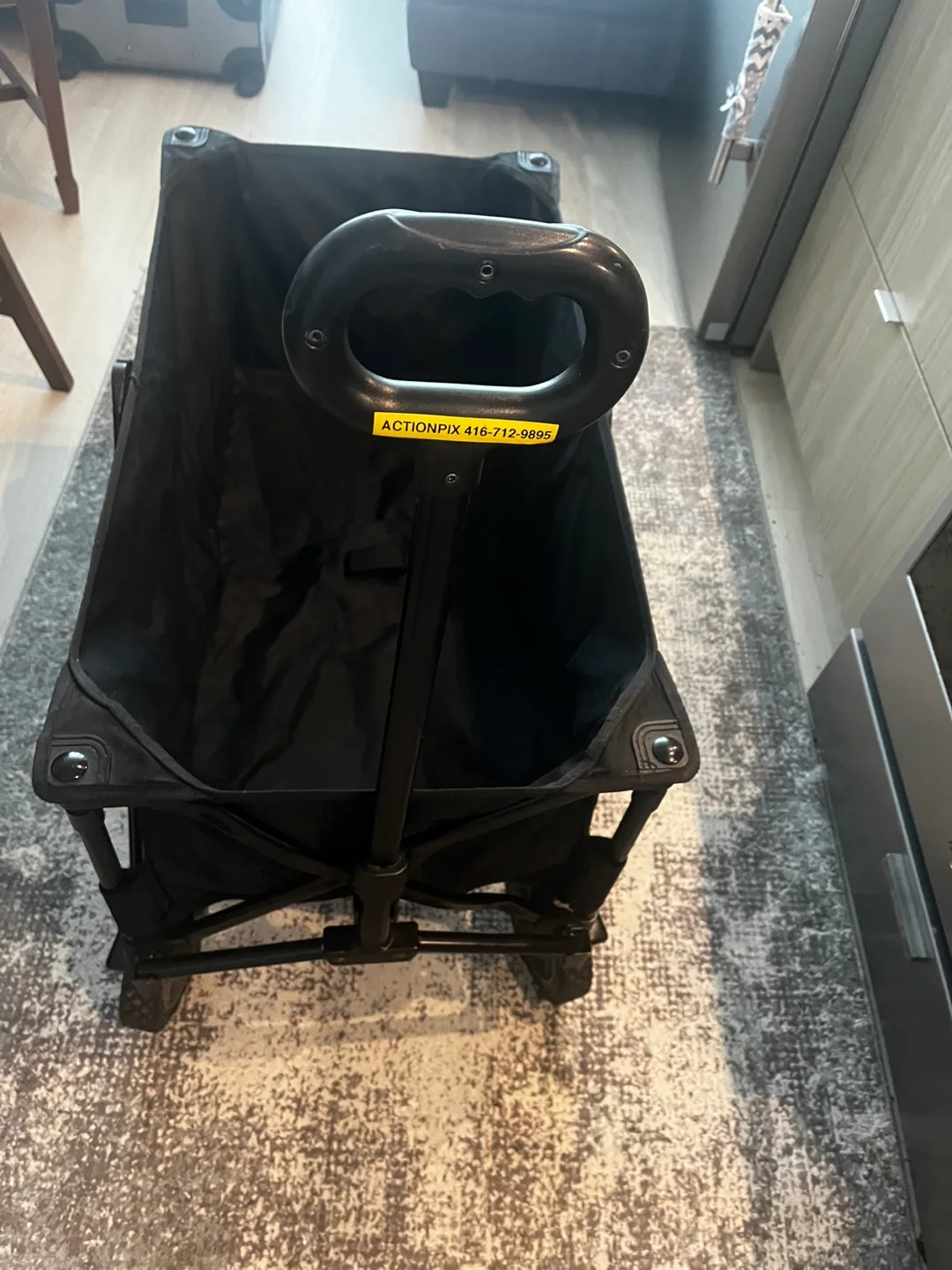 Woods Folding Wagon - Black image indicator(4)