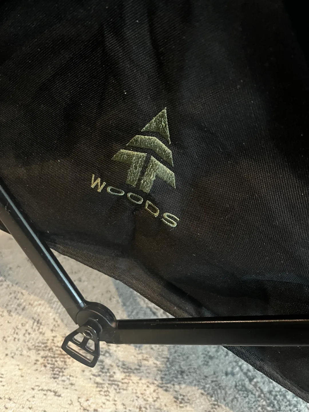 Woods Folding Wagon - Black image indicator(2)
