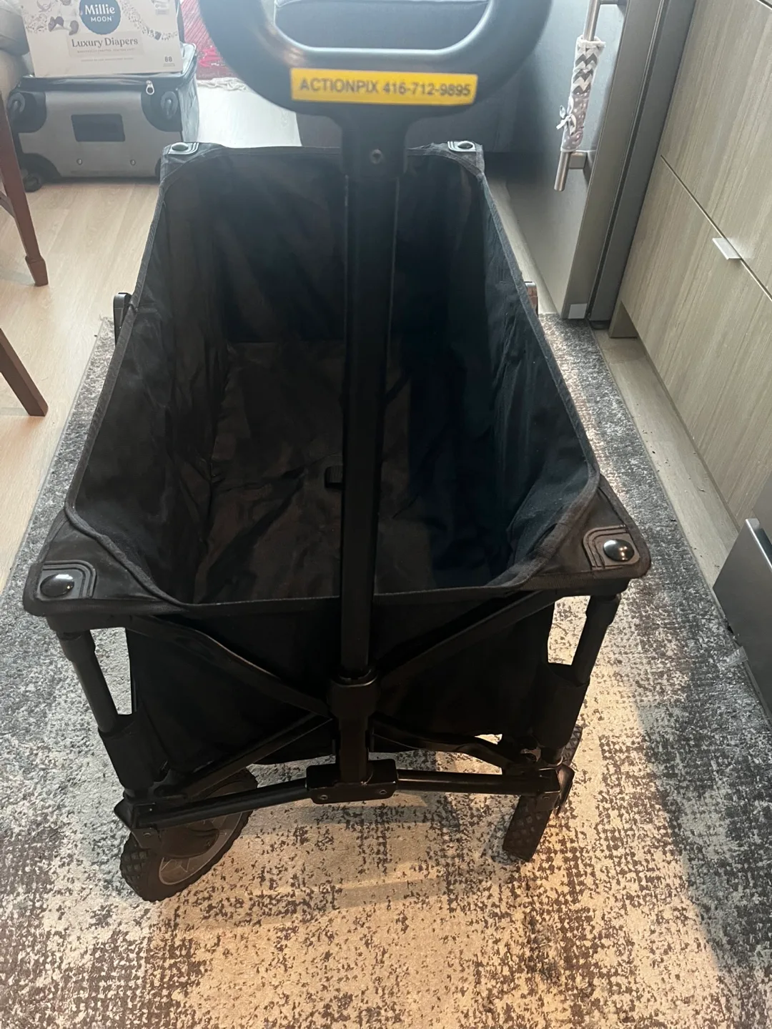 Woods Folding Wagon - Black image indicator(10)