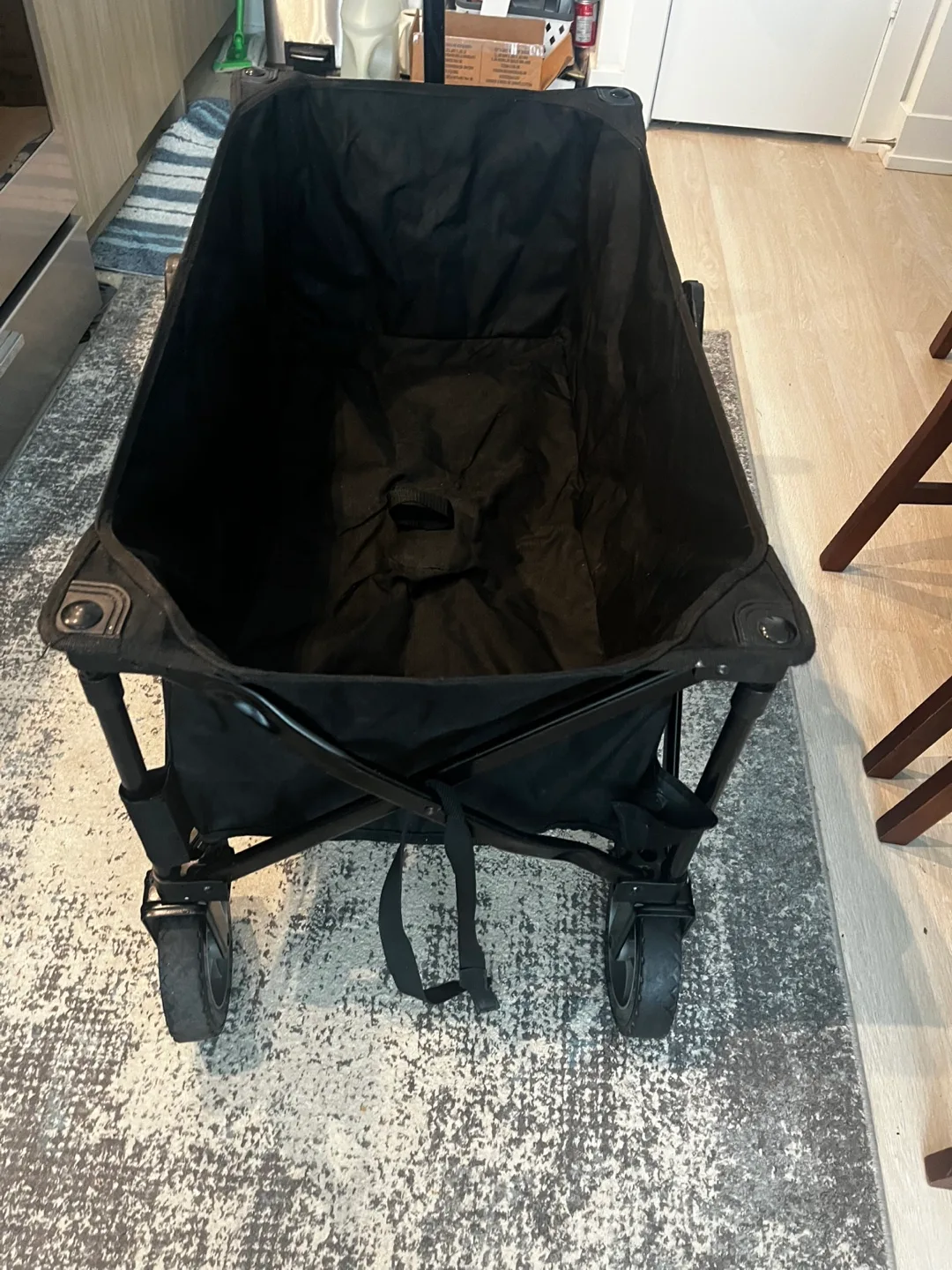 Woods Folding Wagon - Black thumbnail