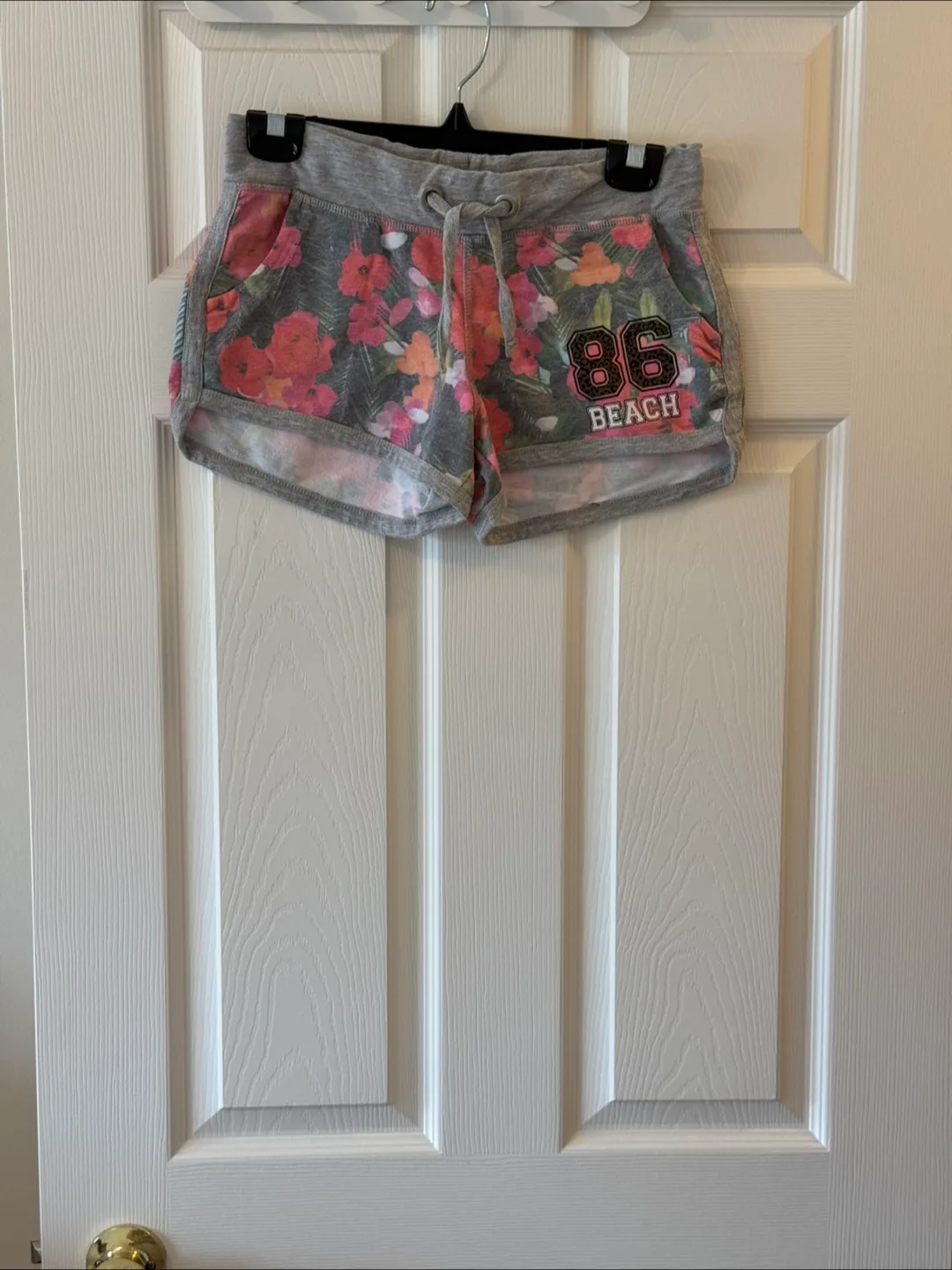 Atmosphere Floral Shorts - Size 10 thumbnail
