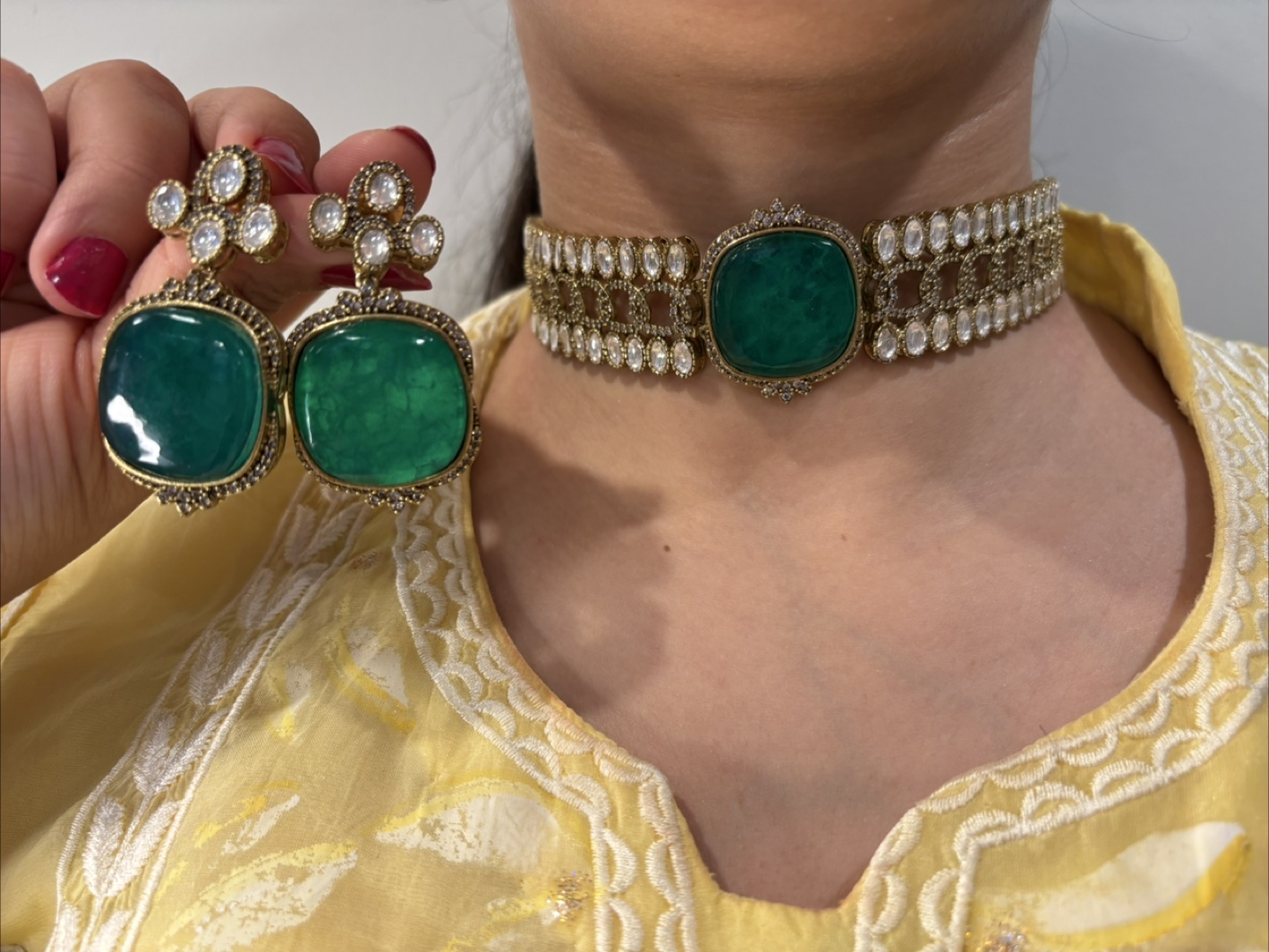 Green Emerald Choker and Earring Set - photo 3
