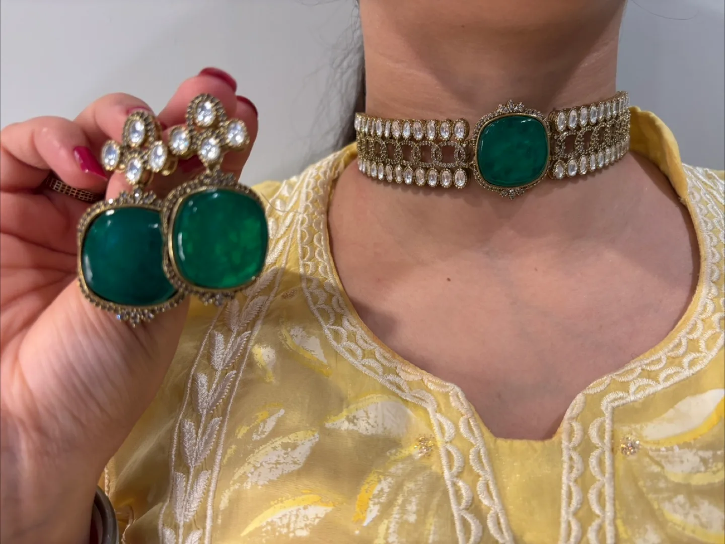 Green Emerald Choker and Earring Set thumbnail