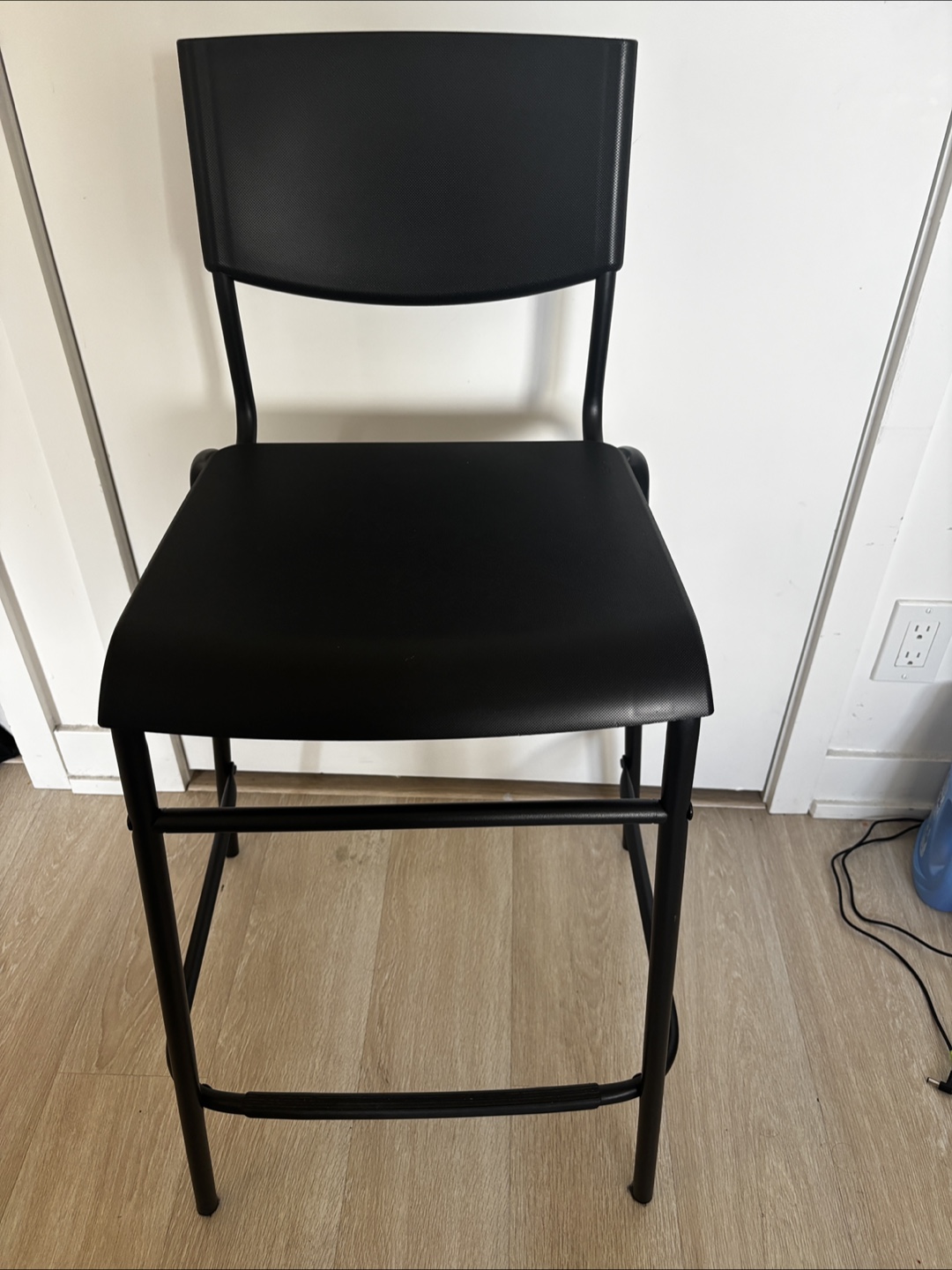 Set of 4 Black Bar Stools (2 lower and 2 higher stools)