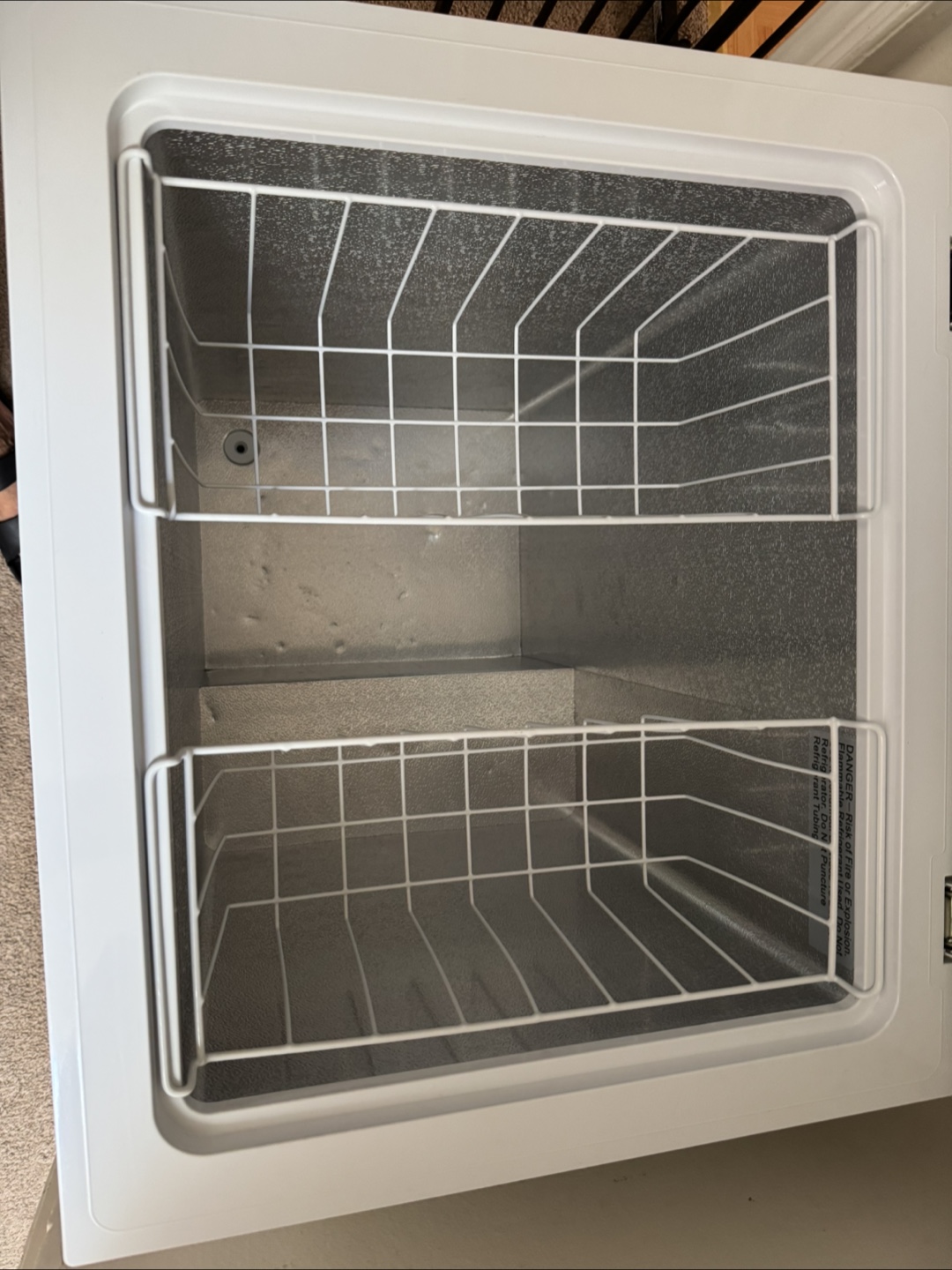 Insignia Chest Freezer - White - photo 3