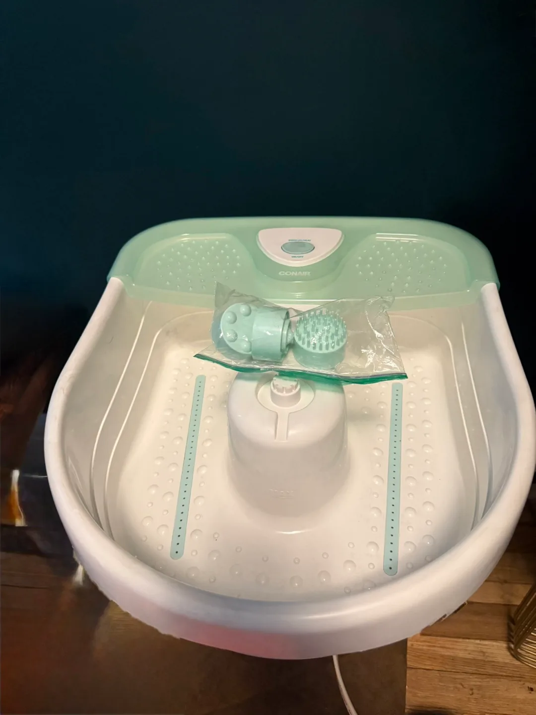 Conair Foot Spa/Bath with Attachments thumbnail