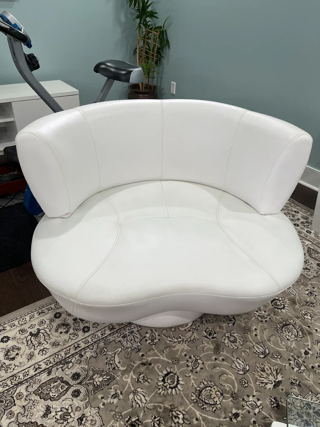 White Round Swivel Chair thumbnail