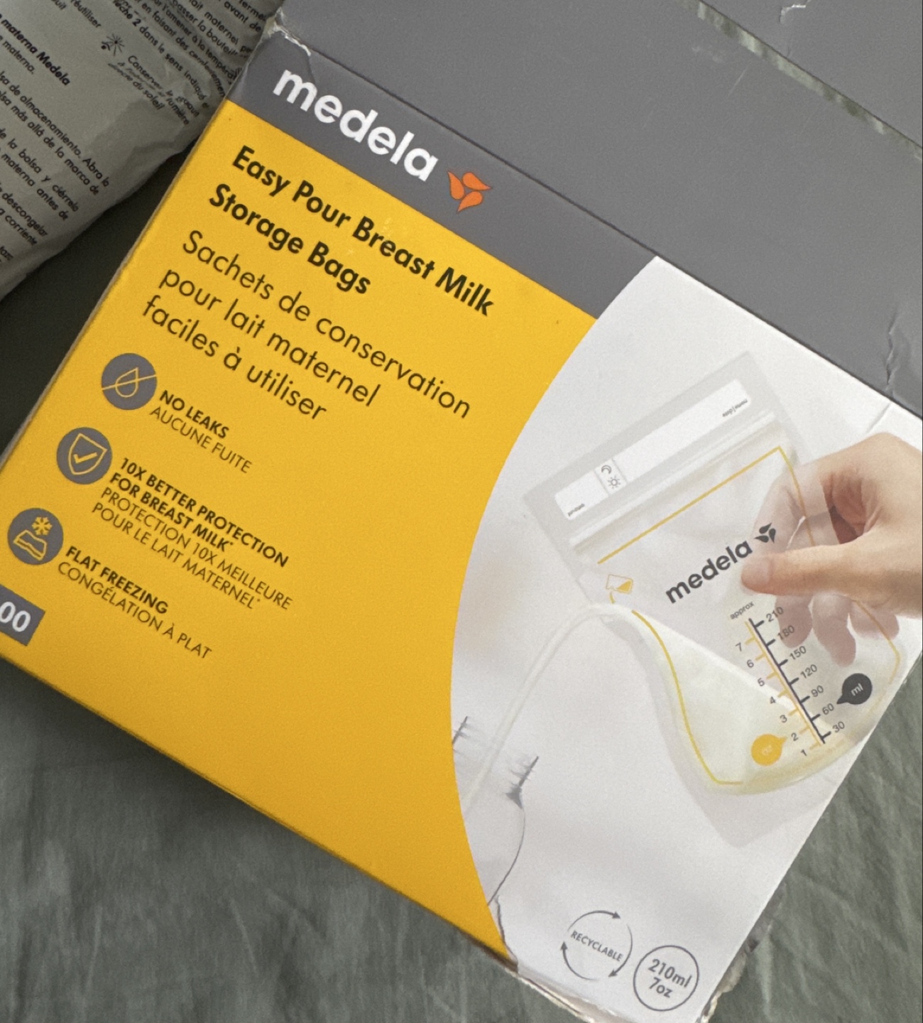 Medela Easy Pour Breast Milk Storage Bags - 50 counts