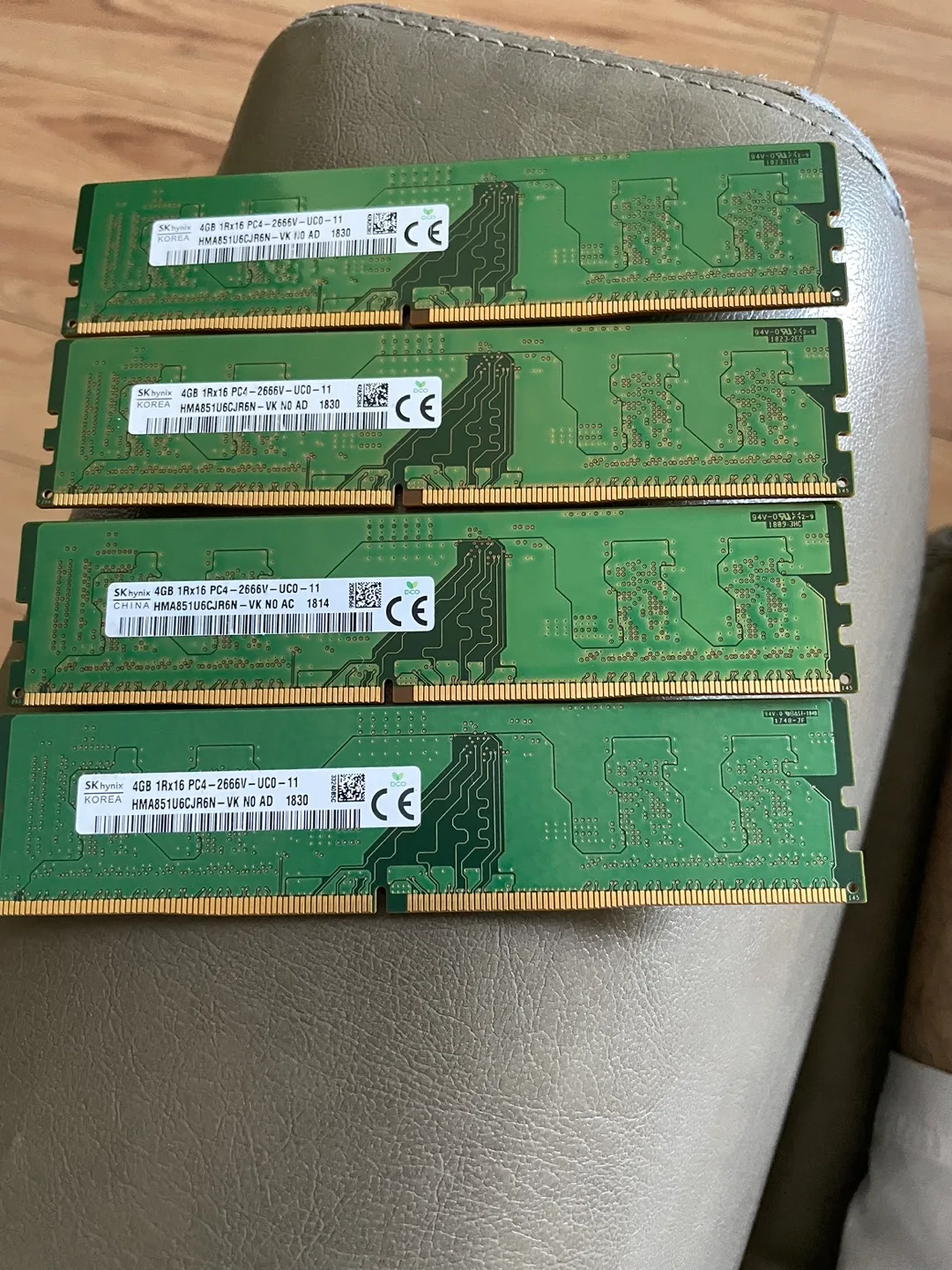 SK Hynix 4x16GB DDR4 RAM 2666MHz thumbnail