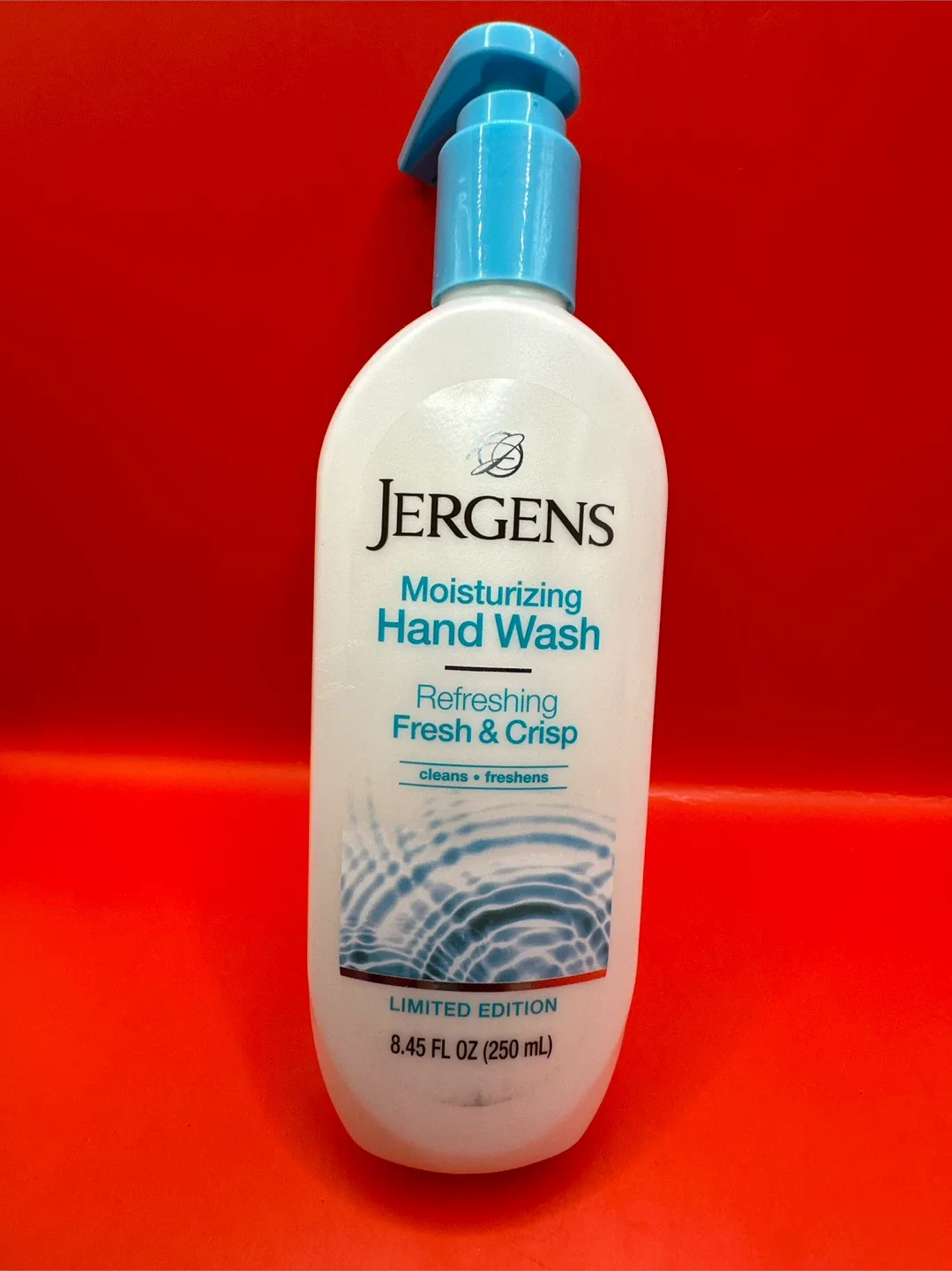 Jergens Moisturizing Hand Wash - Refreshing Fresh & Crisp thumbnail