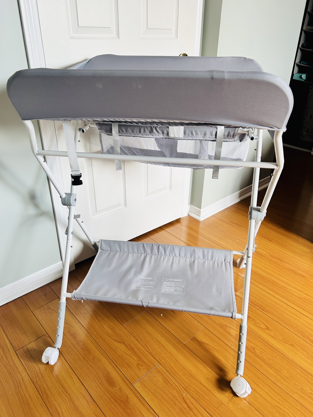 Foldable Changing Table - photo 4